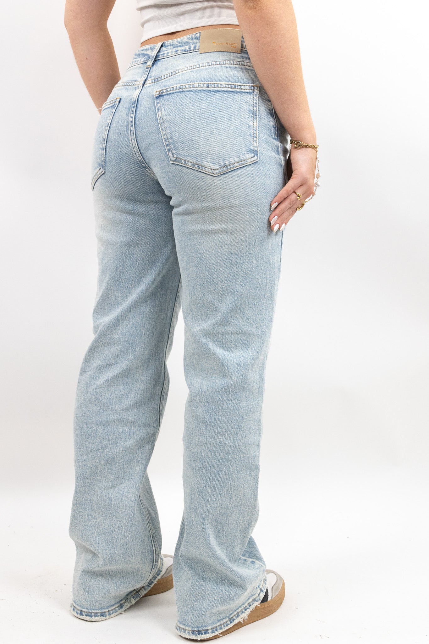 Mid Rise Classic Jeans